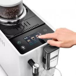 Nouveauté Delonghi : Maestosa, la machine automatique avec 2 bacs à grains  ! - Blog des Cafés Pfaff